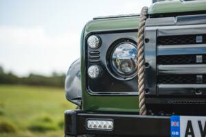 Image 15/31 de Land Rover Defender 110 (2005)