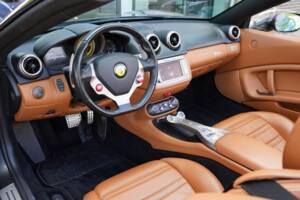 Bild 3/50 von Ferrari California (2010)