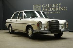 Bild 38/50 von Mercedes-Benz 280 SE (1970)