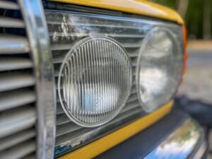 Image 59/139 of Mercedes-Benz 240 D (1978)