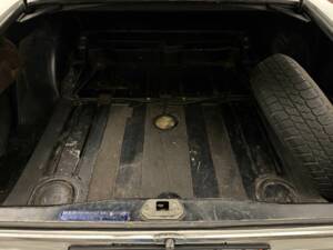 Image 17/18 of Mercedes-Benz 250 CE (1968)