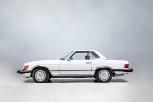 Image 12/48 of Mercedes-Benz 560 SL (1988)
