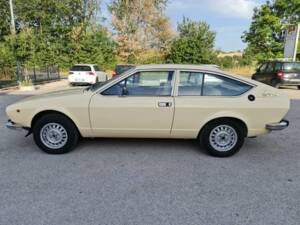Image 5/35 de Alfa Romeo Alfetta GTV 2.0 (1979)