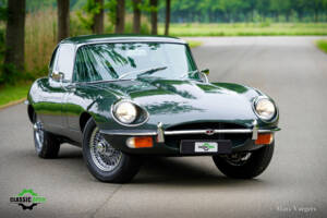 Image 16/61 de Jaguar Type E (2+2) (1969)