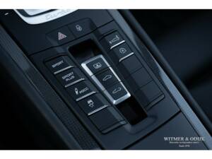 Image 25/34 of Porsche 911 Turbo S (2015)