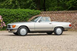 Image 30/50 de Mercedes-Benz 560 SL (1988)