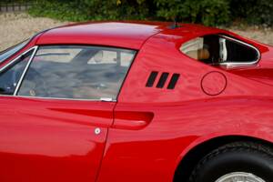 Image 25/50 of Ferrari Dino 246 GTS (1974)