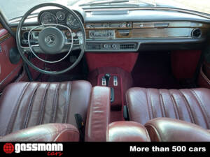 Image 11/15 de Mercedes-Benz 300 SEL 6.3 (1972)