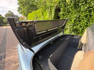 Image 25/38 de Mercedes-Benz 280 SL (1970)