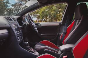 Imagen 24/42 de Volkswagen Golf VI GTI (2011)
