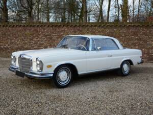 Bild 6/7 von Mercedes-Benz 280 SE 3,5 (1971)