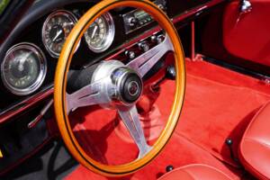 Image 2/10 of Alfa Romeo Giulia 1600 Spider (1962)
