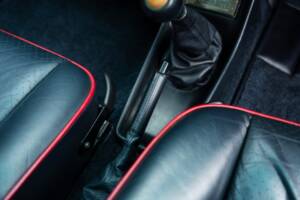 Image 17/50 of Porsche 911 Turbo LE (1989)