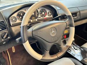 Imagen 48/82 de Mercedes-Benz SL 500 &quot;Silver Arrow&quot; (2001)
