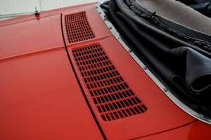 Image 33/50 of Chevrolet Corvair Monza Convertible (1966)
