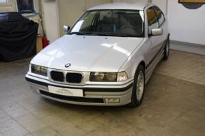 Imagen 7/32 de BMW 323ti Compact (1998)