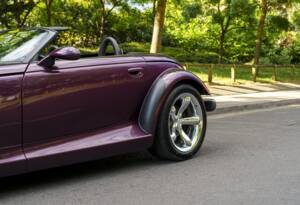 Image 17/29 of Plymouth Prowler (1999)