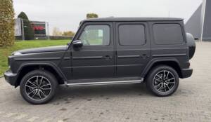 Image 7/13 of Mercedes-Benz G 400 d (LWB) (2021)