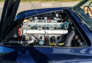 Image 28/28 of Aston Martin DB 6 Mk II Volante (1970)