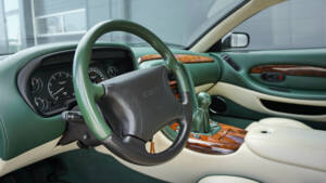 Bild 8/40 von Aston Martin DB 7 Vantage (2000)