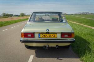 Image 5/8 de BMW 520/6 (1978)