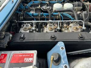 Bild 38/54 von Ferrari 365 GT4 2+2 (1975)