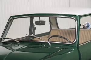 Image 15/50 of Mini 850 (1974)