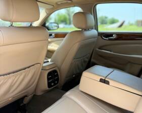 Image 6/9 of Jaguar XJ 8 4.2 (2003)