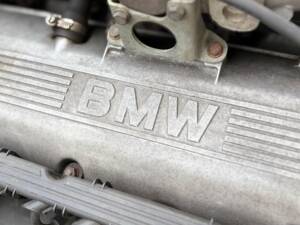 Image 12/27 de BMW 320i (1989)