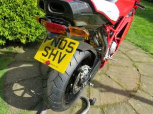 Bild 46/48 von Ducati 749 R (2005)