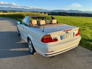 Image 3/18 of BMW 330Ci (2001)