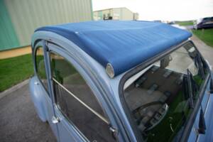 Image 20/38 de Citroën 2 CV 6 (1988)