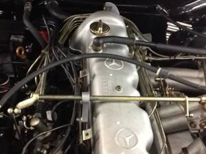 Afbeelding 40/51 van Mercedes-Benz 230 SL (1966)