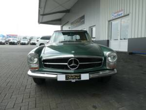 Image 2/25 de Mercedes-Benz 280 SL (1970)
