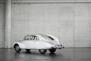Image 11/50 of Tatra T 87 (1949)