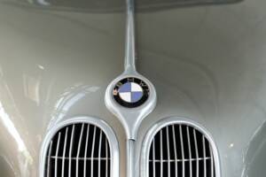 Immagine 34/50 di BMW 502 Baur (1955)