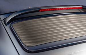 Image 18/25 of Porsche 911 Carrera (1997)