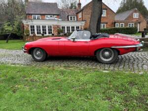 Image 13/29 de Jaguar E-Type (1969)