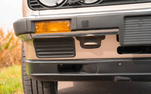 Image 18/80 of BMW 320i (1983)