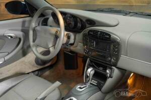 Image 10/19 of Porsche 911 Carrera 4 (1999)