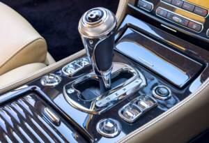 Image 19/25 of Bentley Brooklands (2008)