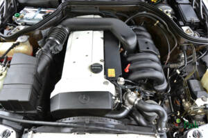 Afbeelding 15/44 van Mercedes-Benz E 280 T (1994)