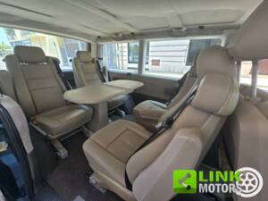 Bild 8/10 von Mercedes-Benz V 220 CDI (1999)
