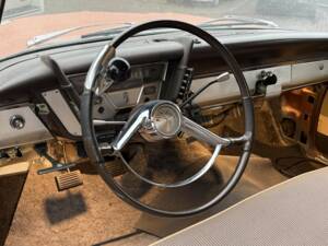 Image 13/16 de Plymouth Sport Suburban (1959)