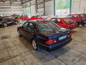 Afbeelding 11/12 van Mercedes-Benz E 300 Turbodiesel (1998)