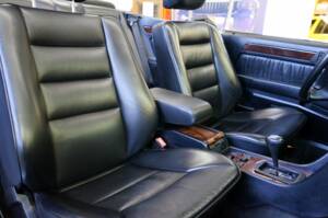 Image 25/36 of Mercedes-Benz E 320 (1995)