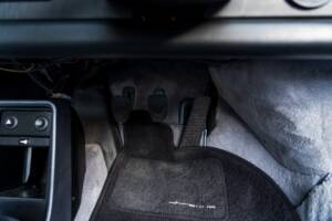 Bild 19/58 von Porsche 911 Carrera 3.2 (WTL) (1988)