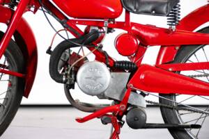 Image 11/42 of Moto Guzzi Motoleggera 65 (1954)