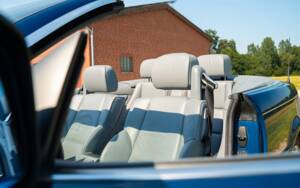Image 18/31 of BMW 325Ci (2001)