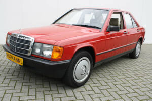 Imagen 1/12 de Mercedes-Benz 190 D 2.5 (1985)